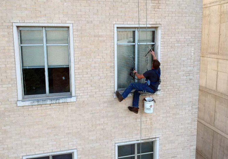 Multi-Family-Window Cleaning
